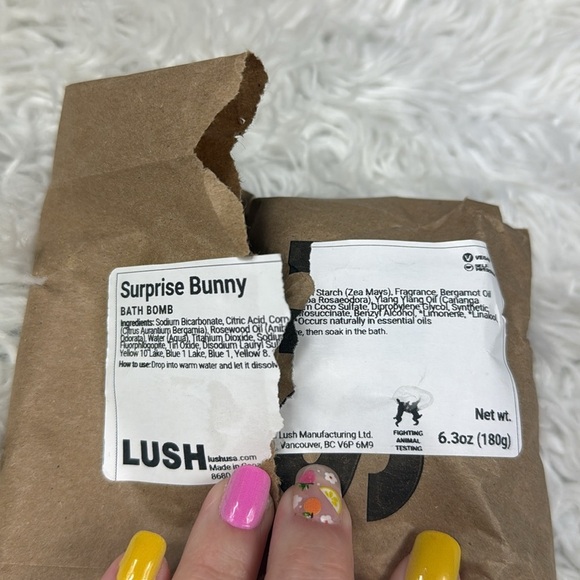 New!Lush Bunny Bath Bomb Duo - Vibrant Blue and Yellow - Picture 3 of 3
